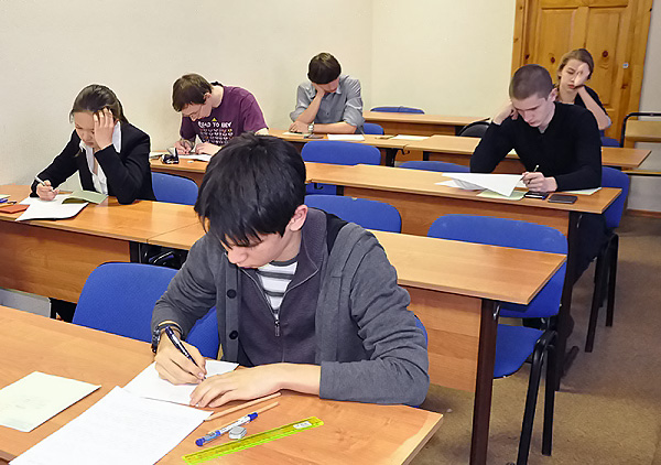Новосибирские школьники в НГПУ посоревновались в знании астрономии