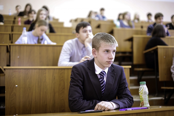 Школьники Новосибирской области проверили свои знания по праву