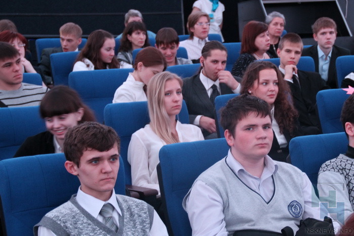 Новосибирские школьники участвуют в пресс-конференции 