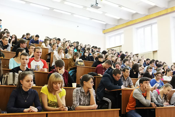 Патриотическая встреча: студенты НГПУ и «Союз десантников Сибири»