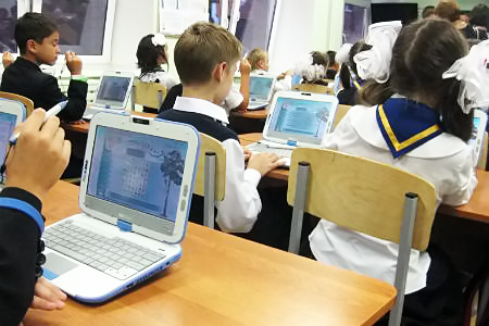 Школьники Новосибирска соревнуются на лучший исследовательский проект