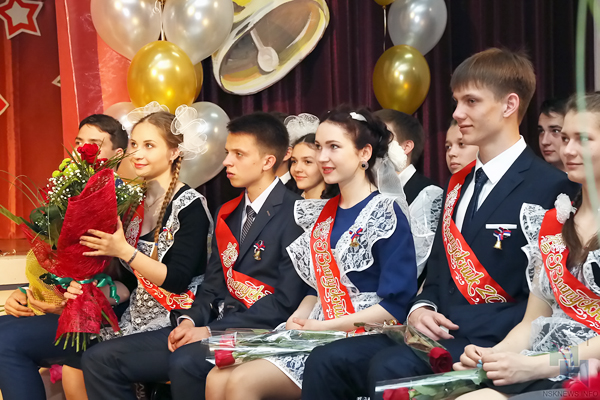 Классный час. Итоги учебного года: почти 800 медалистов и лучшие учителя России 
