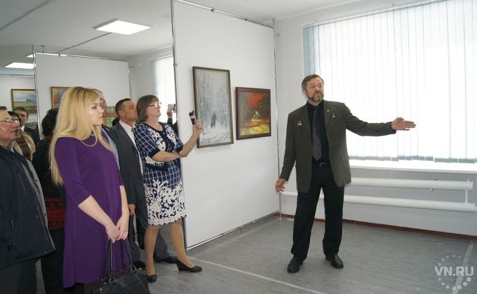 Профессор НГПУ открыл картинную галерею в селе Елизаветинка