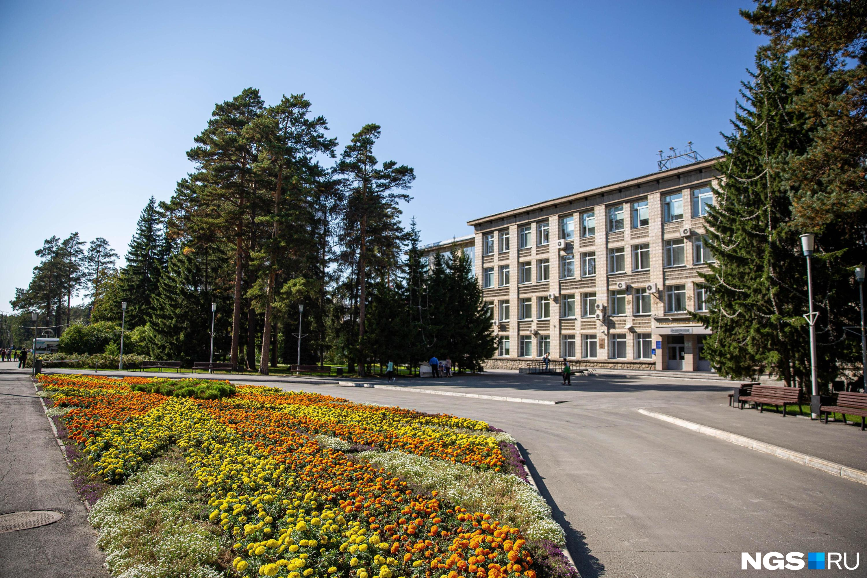 Три университета Новосибирска попали в топ-100 лучших в России
