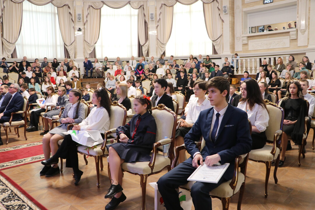 Творческая молодежь Новосибирской области получила стипендии губернатора