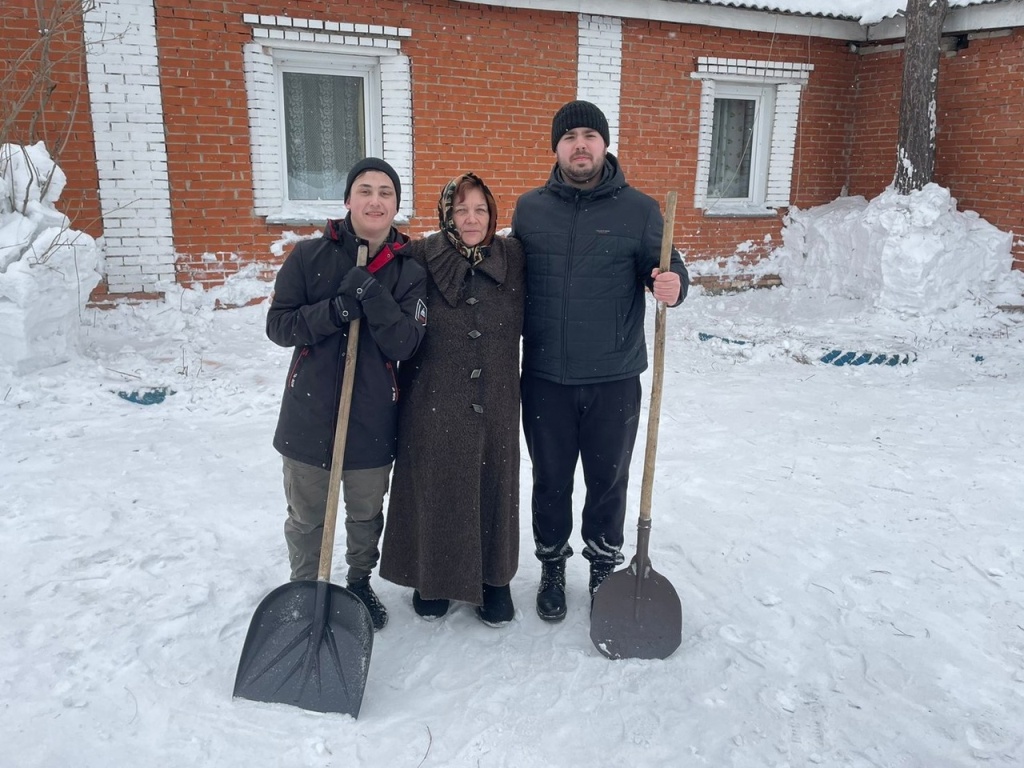 Мать бойца взяли под своё шефство куйбышевские волонтеры