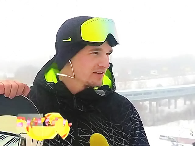 Участник Олимпиады в Сочи сноубордист Алексей Соболев 