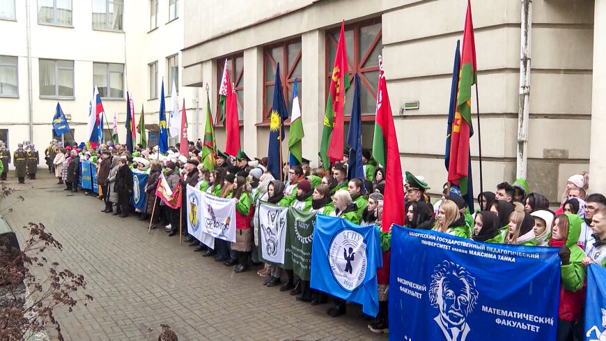 Студенты из стран СНГ отправились в поход по местам боевой славы в Беларуси